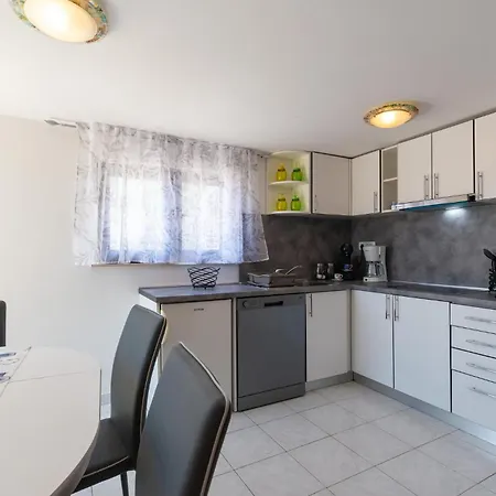 Awesome In With House Sea View