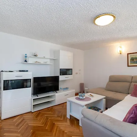 Awesome In With House Sea View Holiday home Rtina
